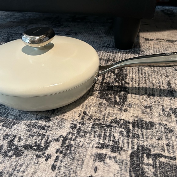 Pebble Wok with Lid - Cream and Green - Picture 4 of 4